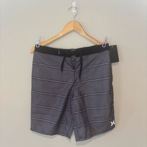 HURLEY Boys Black Striped Swim Shorts‎ Board Shorts Size 16 28” Inseam 9” NWT